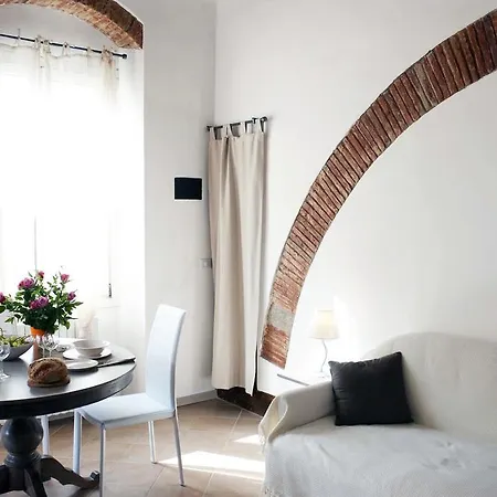 Roommo Beccaria Florence Kamer foto